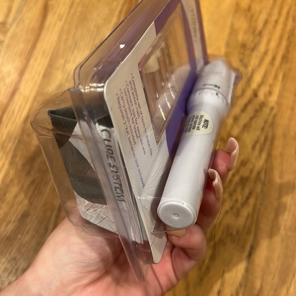 portable manicure system - Picture 3 of 3